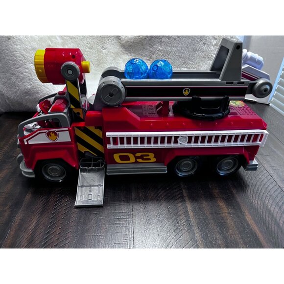 Paw Patrol Ultimate Rescue Fire Truck Toy With Marshall & Accessories - Picture 9 of 9
